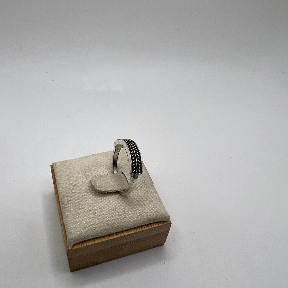 Silver Tone Braided Design Band Ring Size 5.5 Classic‎ Statement Boho Festival - Picture 4 of 7